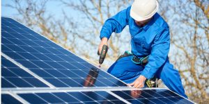 Installation Maintenance Panneaux Solaires Photovoltaïques à Peyruis